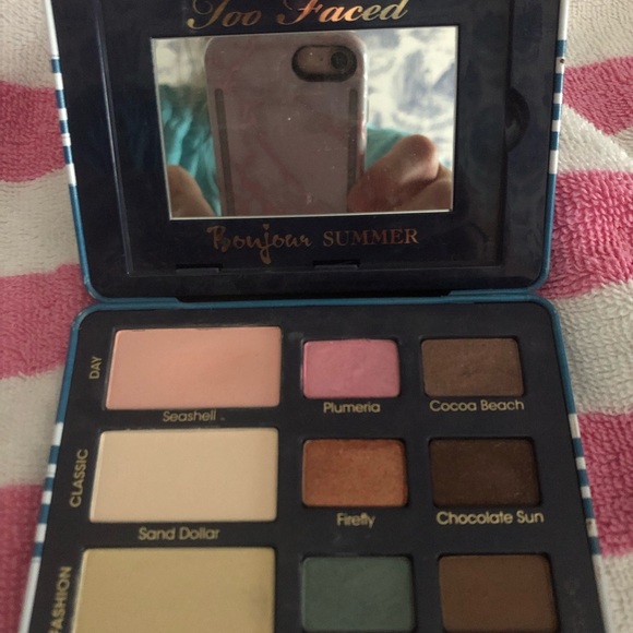 TOO FACED BONJOUR SUMMER EYESHADOW CASE - Picture 2 of 5